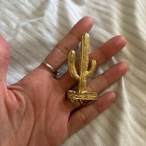 Vintage Gold Cactus Decorative Pin/Brooch